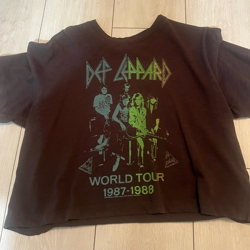 Junk Food Def Leppard graphic tee